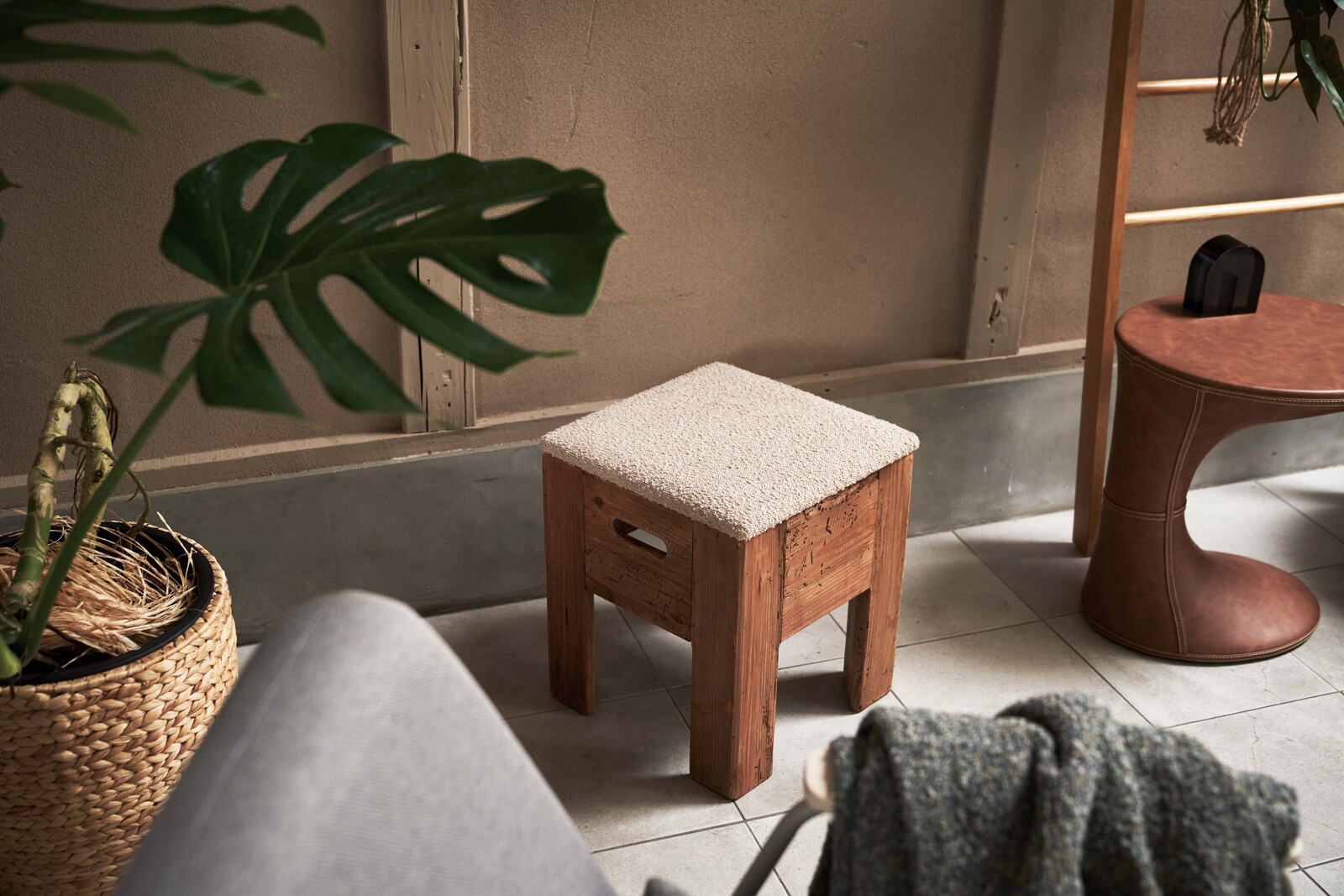 【2点セット】スツール チェア チェアー 木製スツール 木製 古材 アンティーク スタッキング オットマン - 画像 (12)