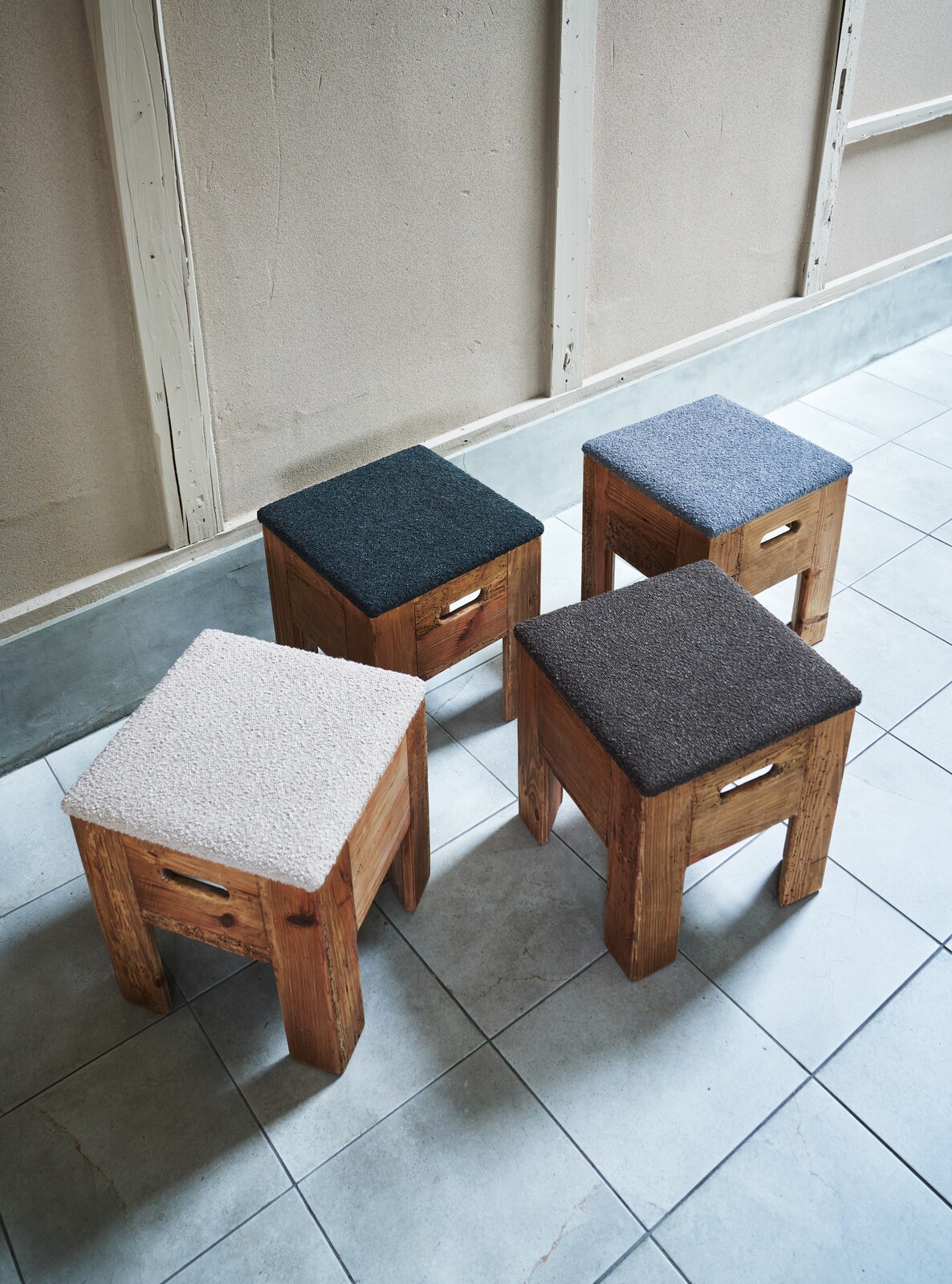 【2点セット】スツール チェア チェアー 木製スツール 木製 古材 アンティーク スタッキング オットマン - 画像 (11)